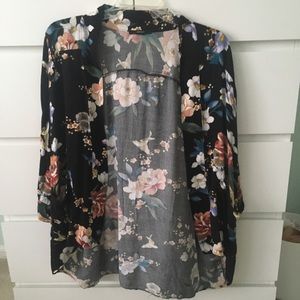 FLORAL KIMONO
